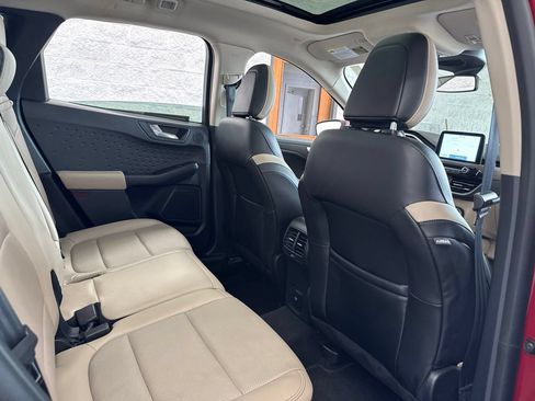 Used 2020 Ford Escape Titanium w/ Titanium Premium Package 2.0 AWD/4WD image 48