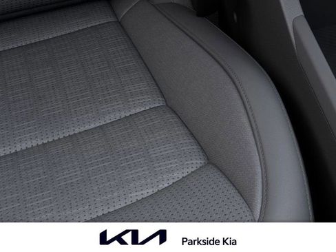 New 2025 Kia Niro SX image 24