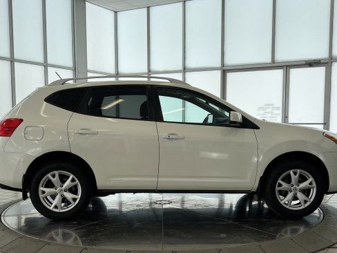 Used 2009 Nissan Rogue SL w/ Premium Pkg image 8