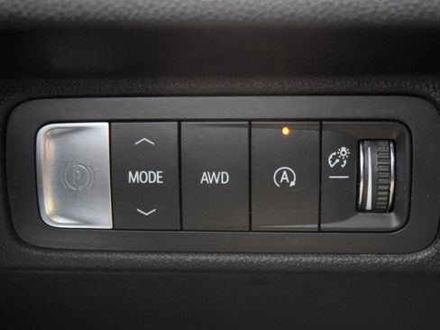 Used 2024 Chevrolet Traverse LT w/ Trailering Package image 25