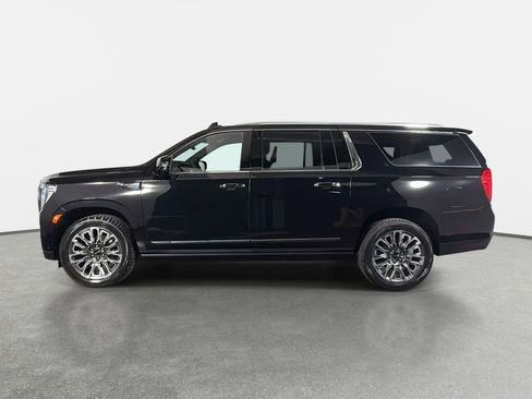 Used 2024 GMC Yukon XL Denali Ultimate AWD/4WD image 7