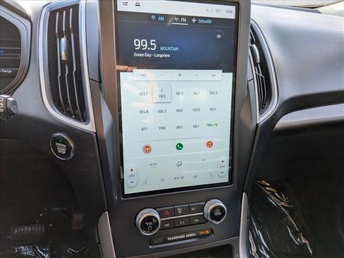 Used 2023 Ford Edge SEL image 14