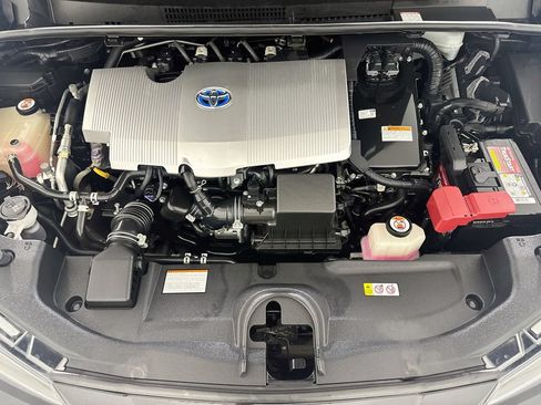 Used 2019 Toyota Prius LE AWD/4WD image 26
