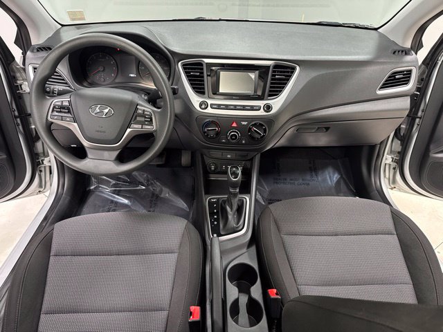 Used 2021 Hyundai Accent SE FWD image 2