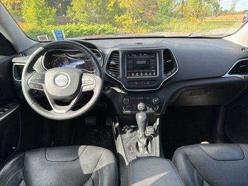 Certified 2021 Jeep Cherokee Latitude Lux w/ Comfort/Convenience Group image 25