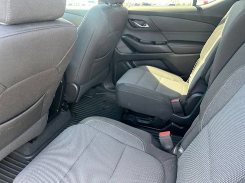 Certified 2023 Chevrolet Traverse LT FWD image 9