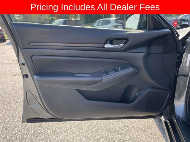 Used 2022 Nissan Altima 2.5 S FWD image 15