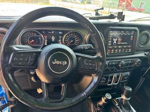Used 2020 Jeep Gladiator Sport w/ Quick Order Package 24S AWD/4WD image 28