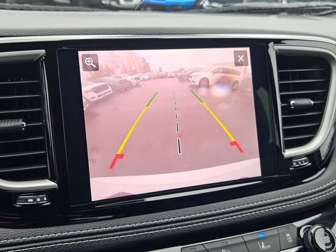 New 2026 Chrysler Pacifica Select image 29