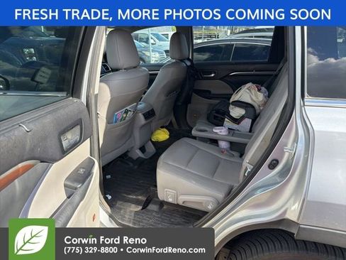 Used 2015 Toyota Highlander Limited Platinum image 7