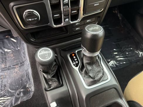 Certified 2023 Jeep Wrangler Unlimited Sport AWD/4WD image 15