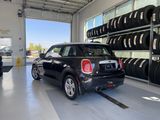 Used 2015 MINI Cooper 2-Door Hardtop image 3