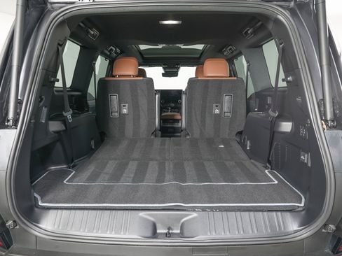 Used 2025 Lexus GX 550 image 14