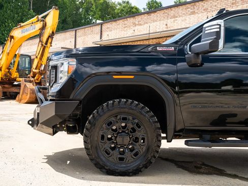 Used 2020 GMC Sierra 2500 Denali w/ Denali Ultimate Package AWD/4WD image 3