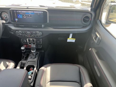 New 2026 Jeep Wrangler Unlimited Rubicon image 16