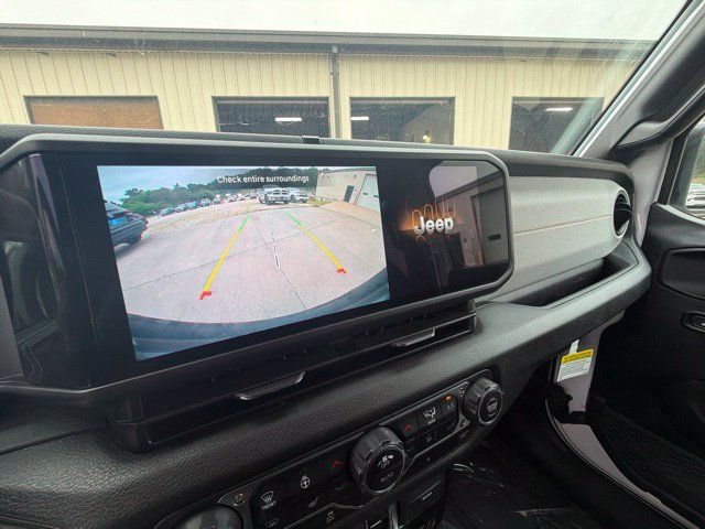 Certified 2025 Jeep Wrangler Unlimited Sport AWD/4WD image 22
