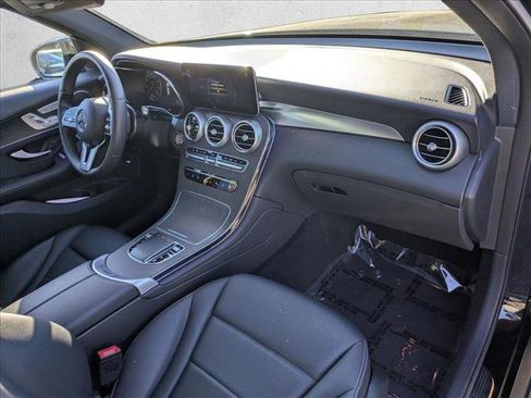 Used 2022 Mercedes-Benz GLC 300 4MATIC image 21