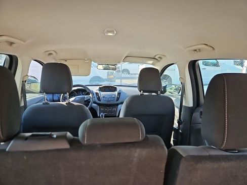 Used 2019 Ford Escape S image 12