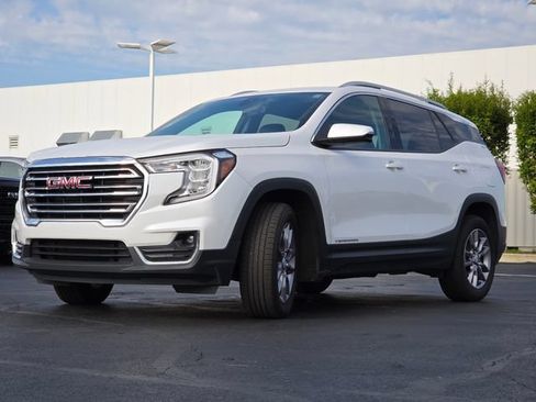 Used 2024 GMC Terrain SLT w/ Infotainment Package II AWD/4WD image 14