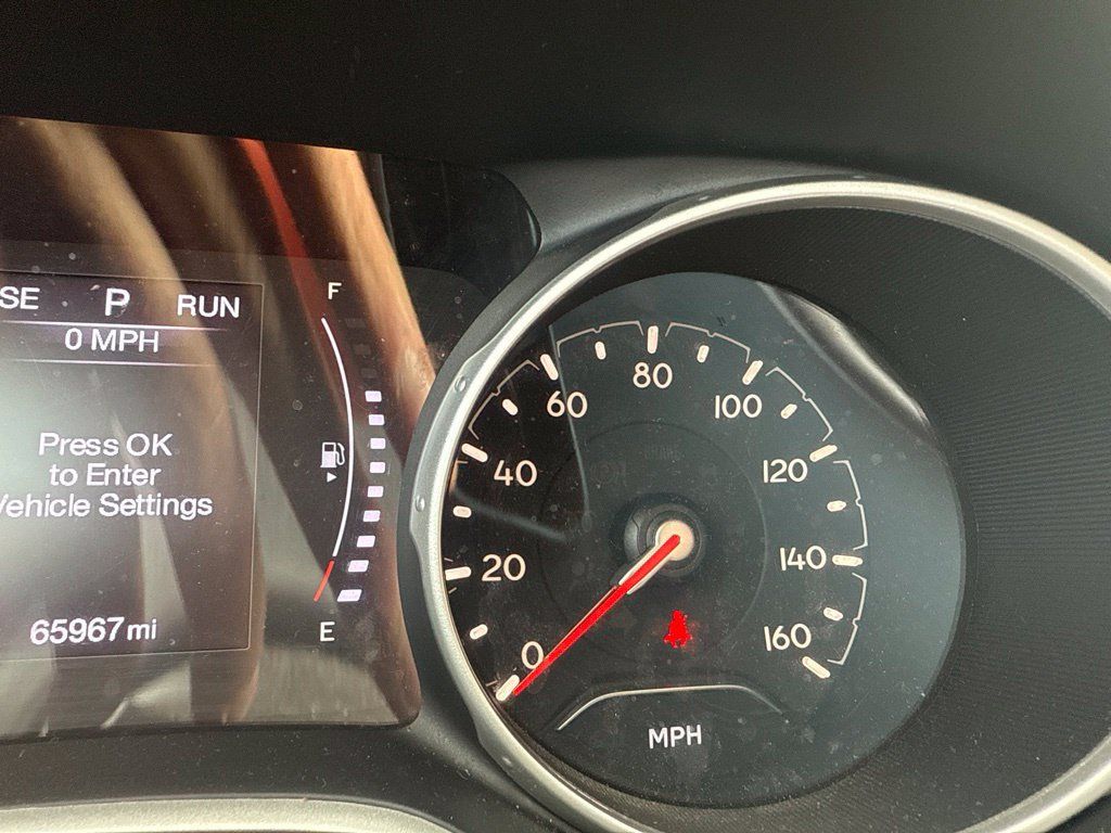 Used 2019 Jeep Compass Latitude w/ Cold Weather Group AWD/4WD image 6