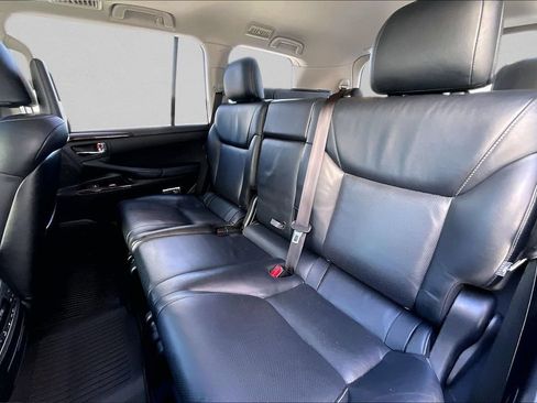Used 2013 Lexus LX 570 4WD w/ Luxury Pkg image 22