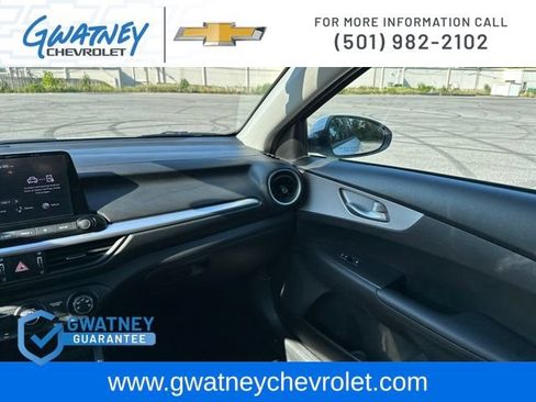 Used 2023 Kia Forte LXS FWD image 24