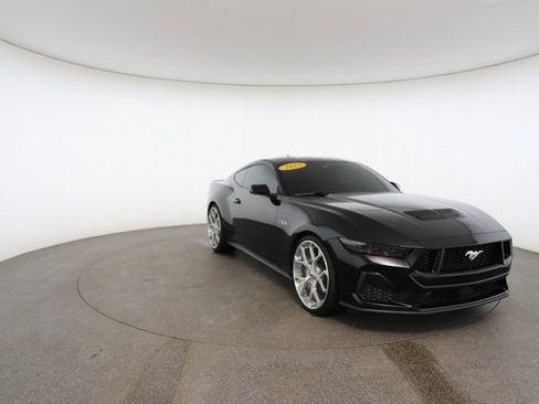 Used 2025 Ford Mustang GT Premium image 28