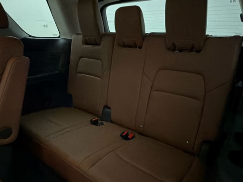 New 2026 Nissan Pathfinder Platinum FWD image 17