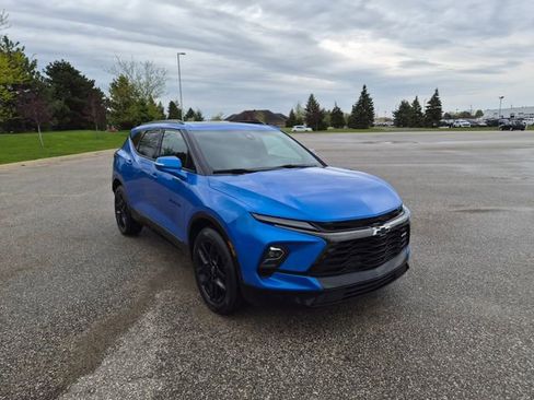 Used 2024 Chevrolet Blazer RS w/ Driver Confidence II Package AWD/4WD image 3