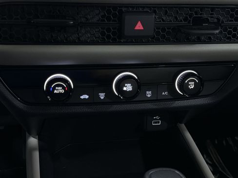 Used 2023 Honda HR-V LX image 28