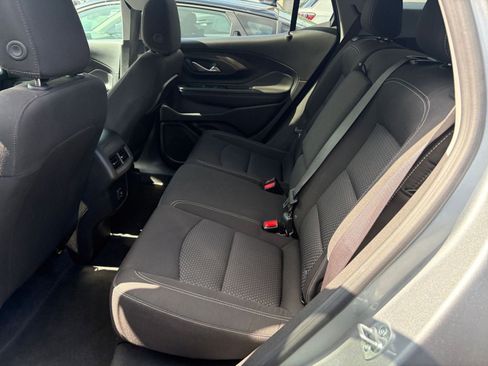 Used 2024 GMC Terrain SLE FWD image 36