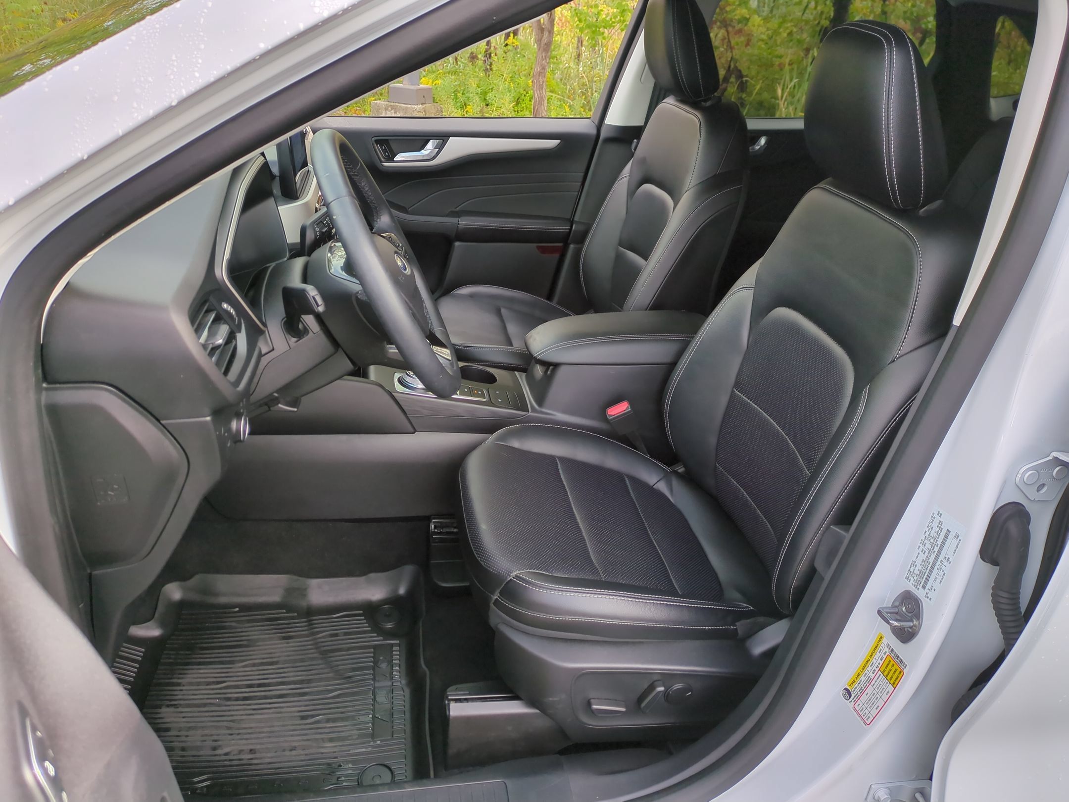 Used 2022 Ford Escape SEL w/ Technology Package AWD/4WD image 10