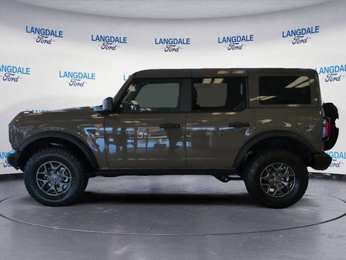 New 2025 Ford Bronco Badlands image 9