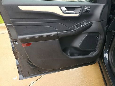 Used 2022 Ford Escape Titanium w/ Titanium Premium Package FWD image 14