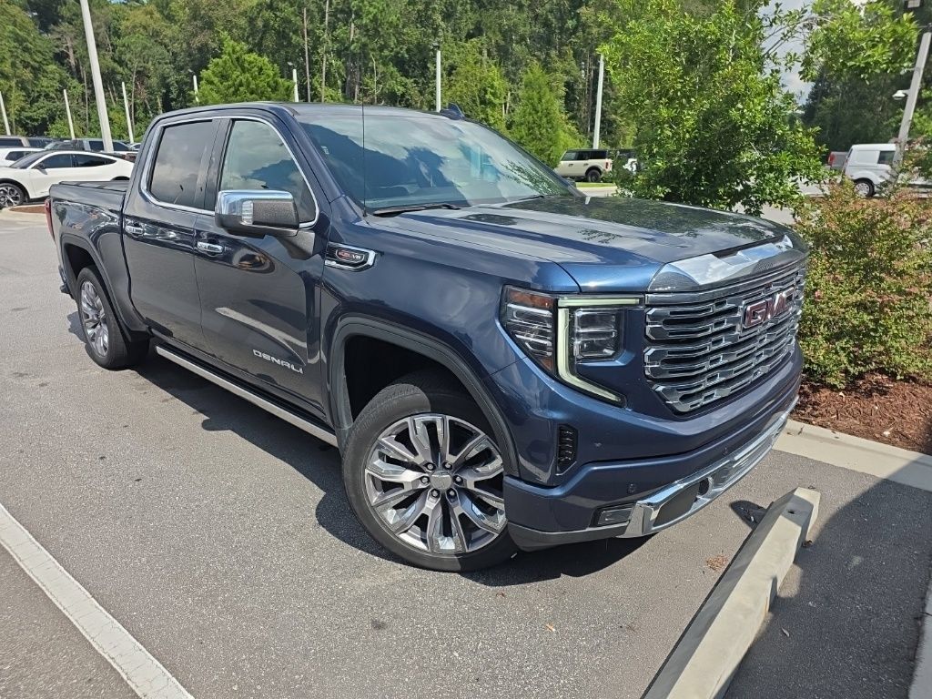 Used 2023 GMC Sierra 1500 Denali w/ Denali Reserve Package AWD/4WD image 1