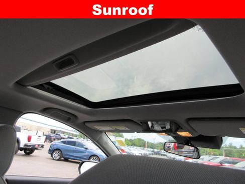 Used 2018 Honda CR-V EX image 15