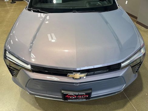 Used 2024 Chevrolet Blazer EV LT AWD/4WD image 59