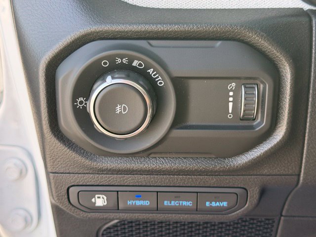 Used 2024 Jeep Wrangler Unlimited AWD/4WD image 27