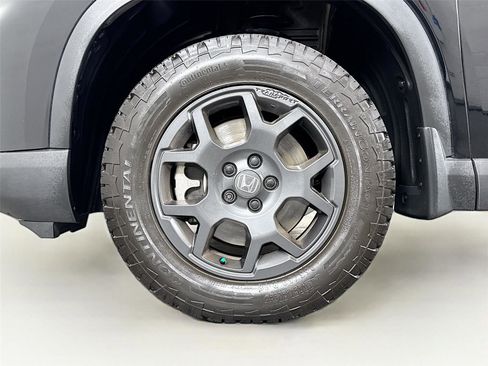 Used 2025 Honda Pilot TrailSport image 44