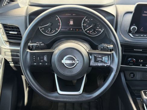 Used 2024 Nissan Rogue SV AWD/4WD image 17