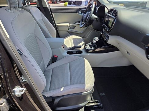 Certified 2025 Kia Soul EX FWD image 15