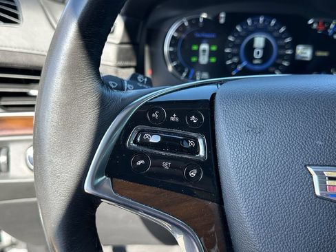 Used 2020 Cadillac Escalade Luxury AWD/4WD image 37
