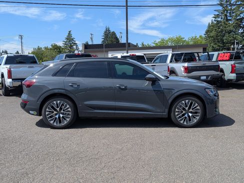 Used 2024 Audi Q8 e-tron Premium Plus w/ Prestige Package AWD/4WD image 6