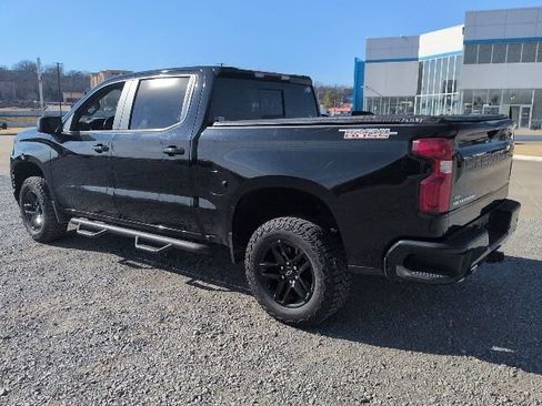 Used 2021 Chevrolet Silverado 1500 LT Trail Boss w/ Convenience Package II image 4