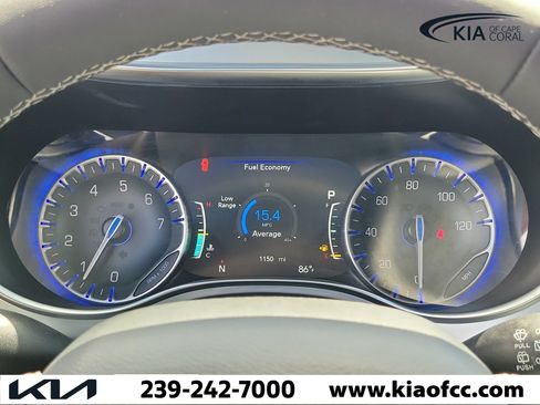 Used 2026 Chrysler Pacifica Limited FWD image 28