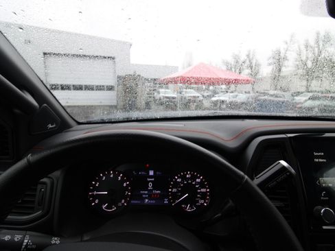 Used 2024 Nissan Titan PRO-4X w/ Pro-4x Convenience Package image 17