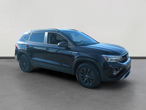 Certified 2022 Volkswagen Taos S image 7