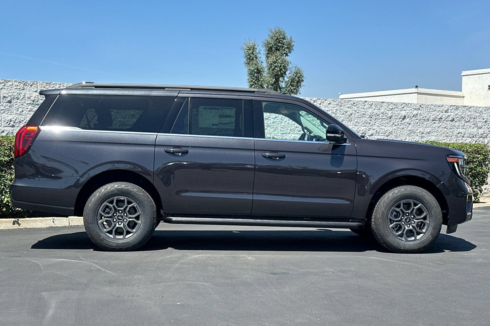 New 2026 Ford Expedition Max Active RWD image 3