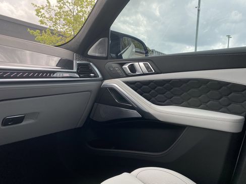 Used 2025 BMW X6 M Competition w/ Executive Package image 20