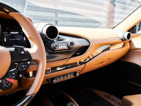 Used 2020 Ferrari F8 Tributo image 64